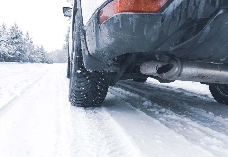 Αυτοκίνητο: Τι πρέπει να προσέχουμε κατά την οδήγηση στον πάγο ή στο χιόνι
