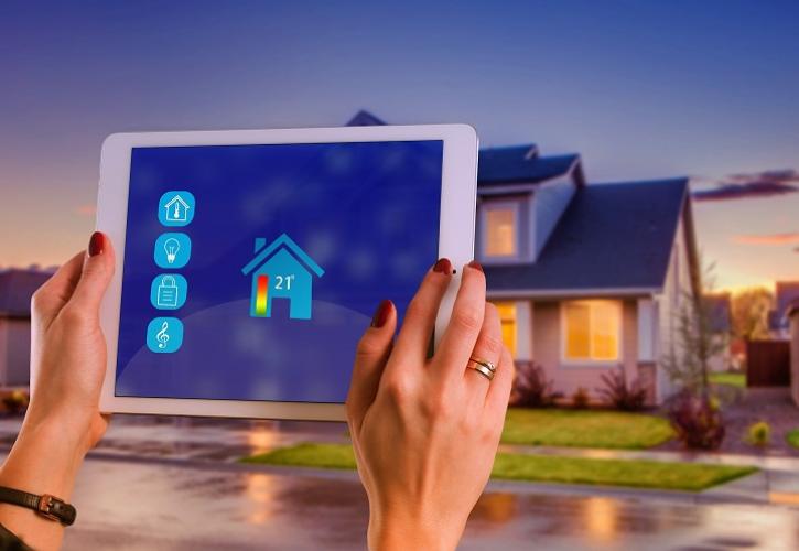 SmartHome: 3+1 ιδέες για να κάνεις το σπίτι σου πιο έξυπνο