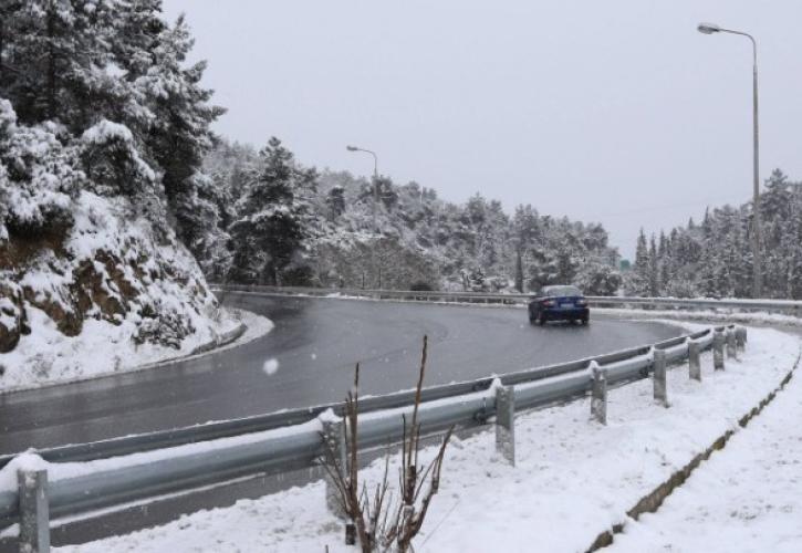 Ξεκίνησε η επέλαση της κακοκαιρίας- Αναμένονται χιόνια σε Πάρνηθα, Πεντέλη