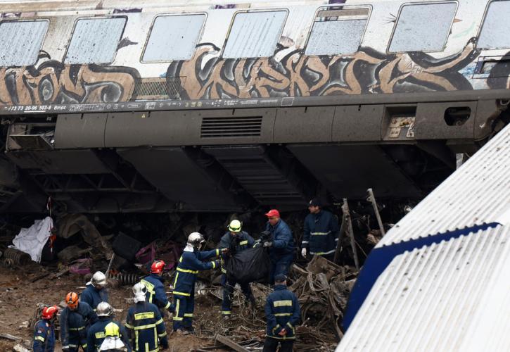 Ιατροδικαστής για δυστύχημα στα Τέμπη: Μαζική τραγωδία, επίπονη η διαδικασία αναγνώρισης των σορών
