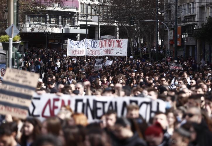 ΓΣΕΕ: 24ωρη πανελλαδική απεργία την Πέμπτη