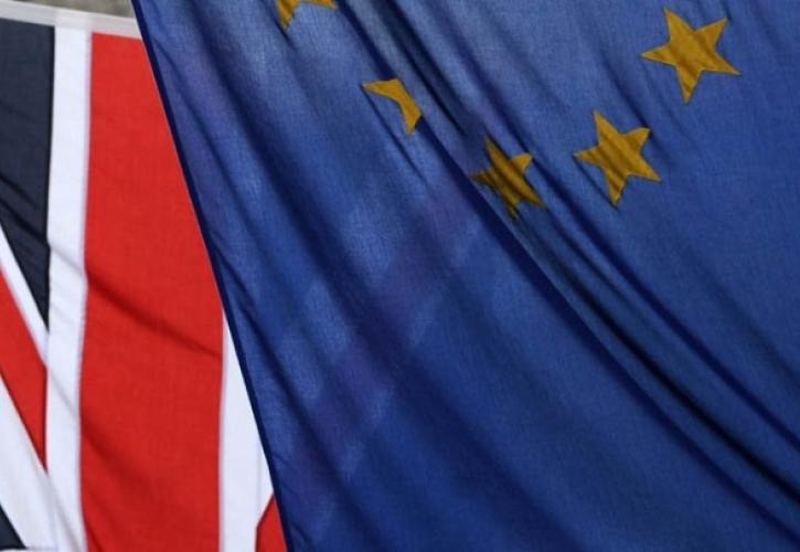 Νέα ιστορική συμφωνία Βρετανίας - ΕΕ: Έμφαση στην οικονομία, το εμπόριο και την ασφάλεια