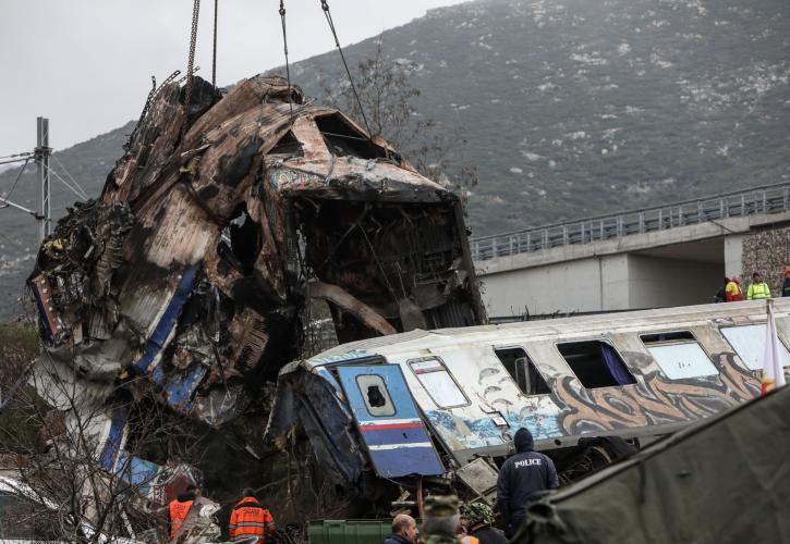 Τέμπη: Έρευνα σε βάθος 15ετίας και πιθανές νέες διώξεις για τη σιδηροδρομική τραγωδία