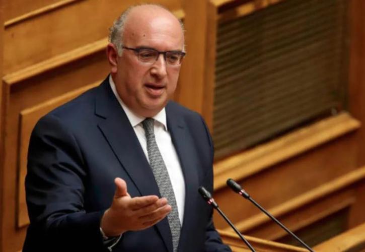 Παπαδόπουλος: Ενισχύουμε το εξειδικευμένο προσωπικό στα αεροδρόμια της χώρας