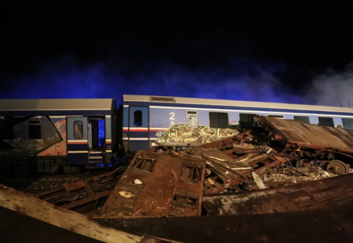 Κεντρικό θέμα στον ξένο Τύπο η σύγκρουση των τρένων στα Τέμπη