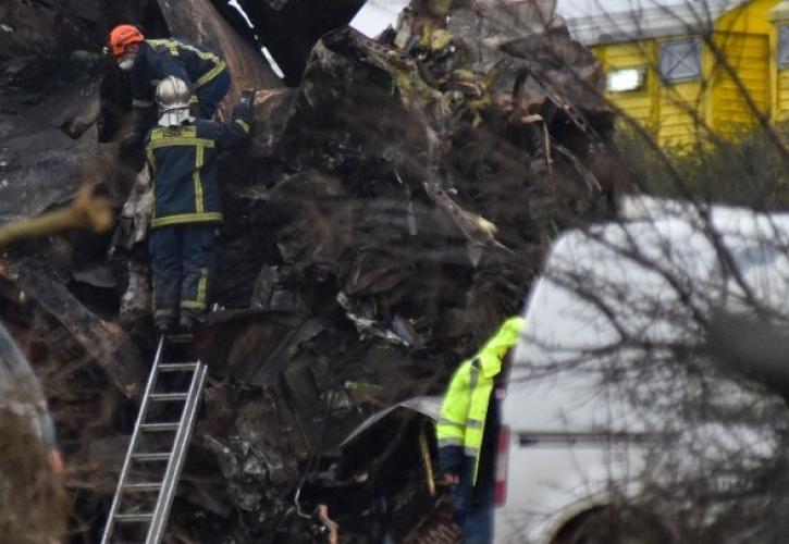 Πλεύρης: Στο νοσοκομείο 13 τραυματίες, οι 7 σε ΜΕΘ, μετά το σιδηροδρομικό δυστύχημα στα Τέμπη