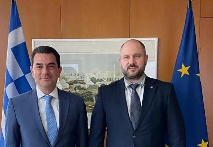 Σκρέκας: ΑΠΕ και διασυνδέσεις αλλάζουν το ενεργειακό τοπίο στην Ελλάδα