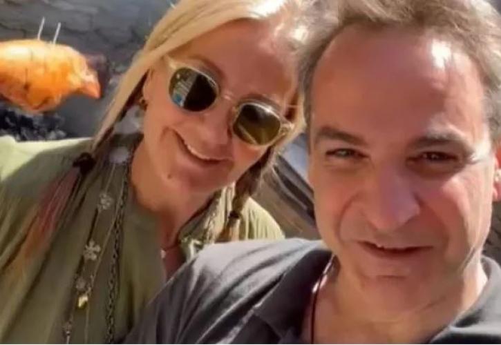 Μητσοτάκης: Ήρθε η ώρα να ασχοληθούμε με το αρνί και με το κοκορέτσι