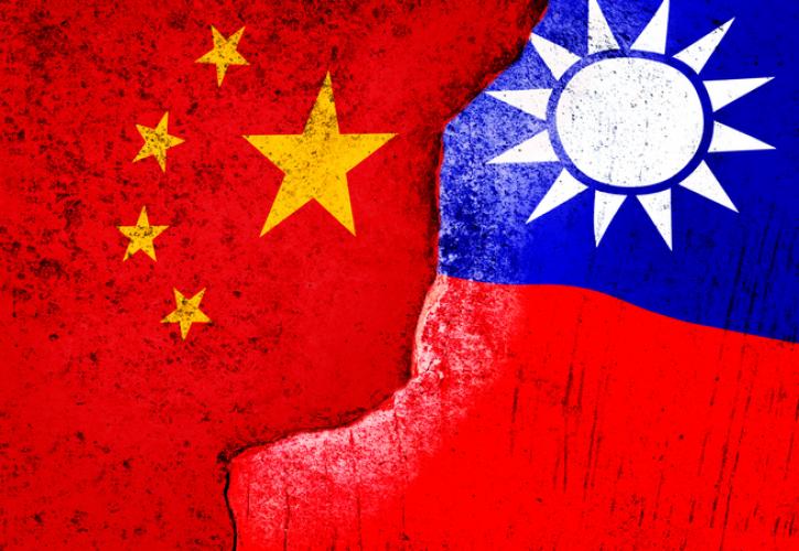 Ταϊβάν: Σε κλοιό κινεζικών μαχητικών αεροσκαφών και πολεμικών πλοίων