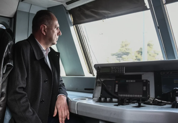 Γεραπετρίτης: Υποχρέωσή μας ένας σύγχρονος σιδηρόδρομος - Μέχρι τέλους η έρευνα για τα Τέμπη
