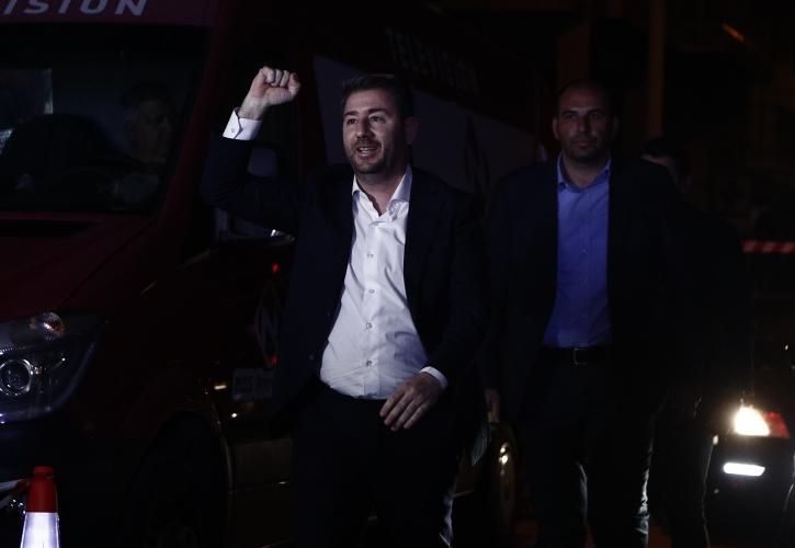 Ανδρουλάκης: Η κυβέρνηση των λαϊκιστών με γραβάτα αύξησε τις ανισότητες