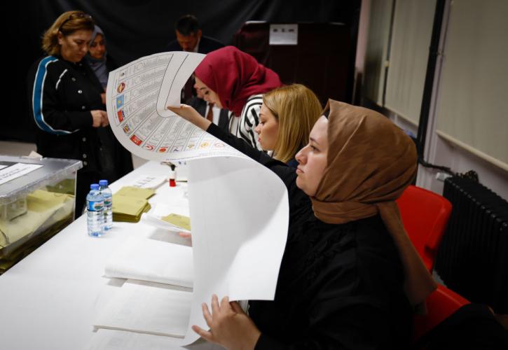 Εκλογές στην Τουρκία: Έκλεισαν οι κάλπες - Μεγάλη η συμμετοχή, στα επίπεδα του 90%