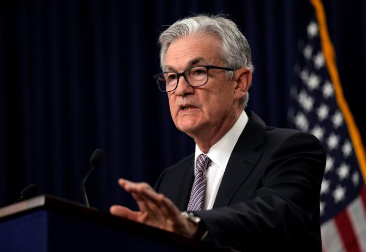 «Σήμα» Πάουελ (Fed) για πάγωμα στις αυξήσεις επιτοκίων: Ο ρόλος της τραπεζικής κρίσης - «Πολύ υψηλός ο πληθωρισμός»