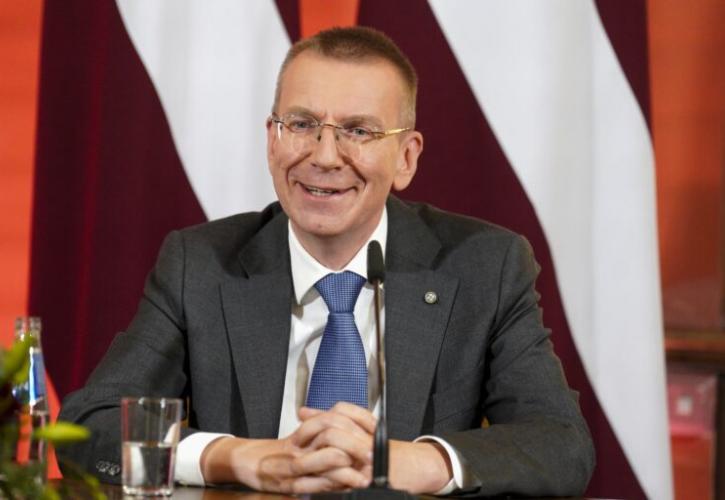 Ο Έντγκαρς Ρινκέβιτς εξελέγη πρόεδρος της Λετονίας