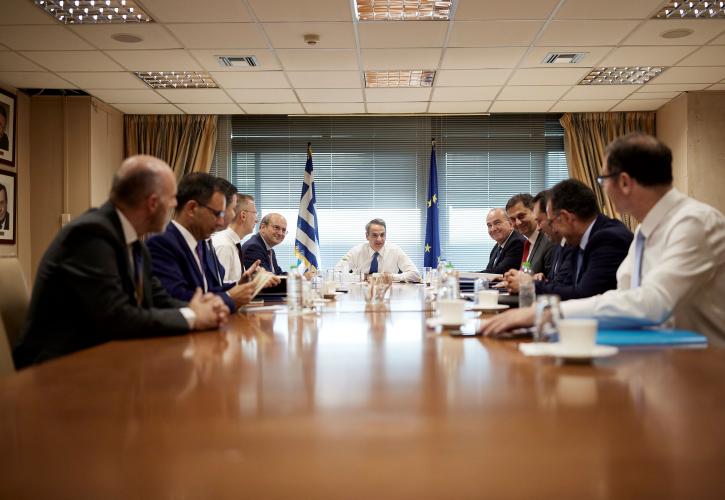 Το πρωτο ραντεβού Χατζηδάκη-Στουρνάρα - Εξωπραγματικές αμοιβές για πρακτική - «Βλέπει» εξωτερικό η Intrakat