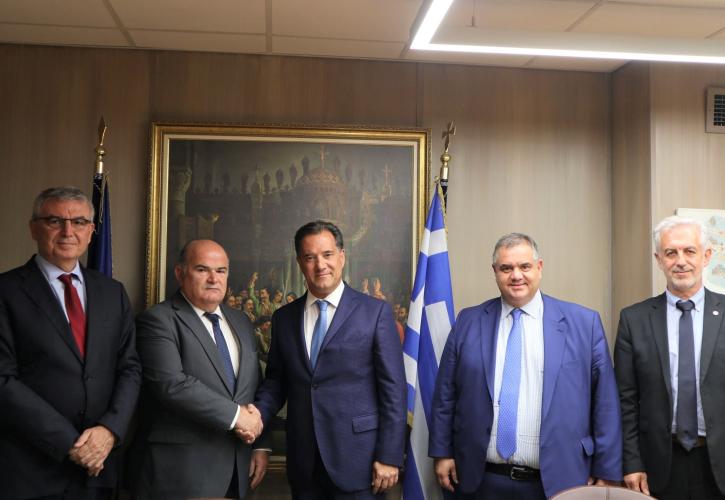 Γεωργιάδης: Θα δώσουμε λύσεις σε χρονίζοντα προβλήματα - Συνάντηση με τη ΓΣΕΒΕΕ