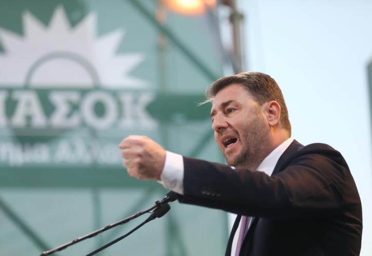 ΠΑΣΟΚ: «Ο κ. Μαρινάκης ομολόγησε πως η κυβέρνηση είναι πίσω από τη στοχοποιήση του προέδρου»