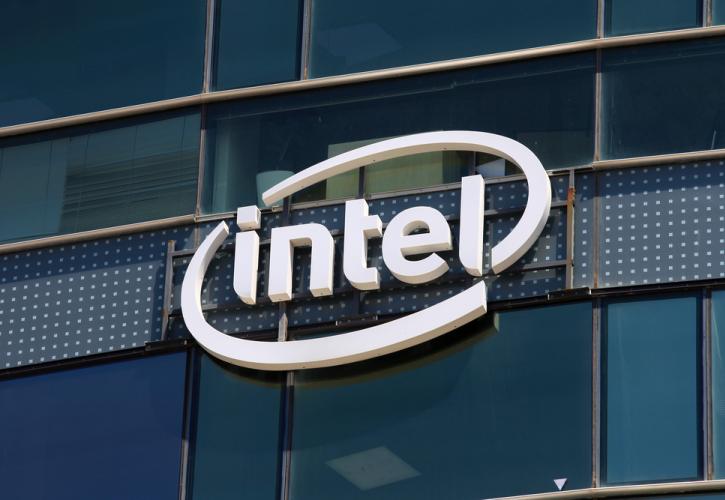 Intel: Επιστροφή σε κέρδη μετά από 2 τρίμηνα ζημιών 