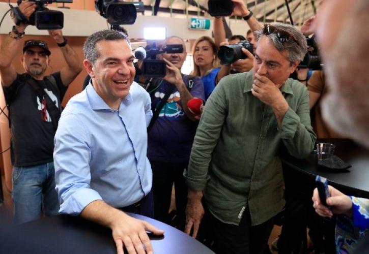 Θεσσαλονίκη: Συνάντηση του Α. Τσίπρα με δημοσιογράφους στην ανακαινισμένη Αγορά Μοδιάνο