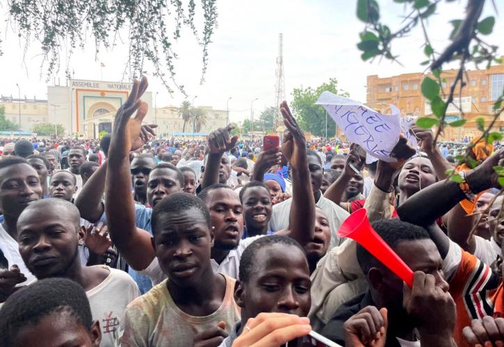 Δυτικοαφρικανική Ένωση: Σχέδια για στρατιωτική επέμβαση στον Νίγηρα