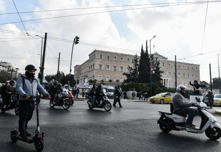 Μόνο για τα δίκυκλα τελικά η αναβολή εξετάσεων υποψηφίων οδηγών