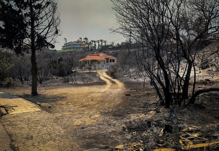 Πυρκαγιά στη Ρόδο: Μέτρα και πρωτοβουλίες για την υποστήριξη πολιτών και επισκεπτών