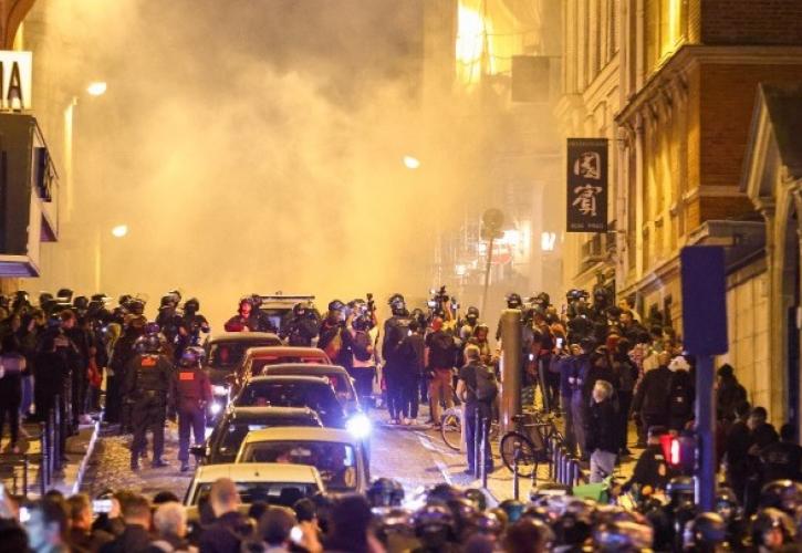 Διαδηλώσεις στη Γαλλία: Ο Μακρόν δεν αποκλείει την διακοπή πρόσβασης στα social media