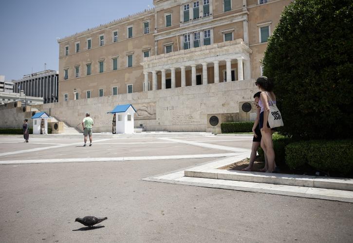 Καύσωνας: Έως 45 βαθμούς Κελσίου την Κυριακή - Η πρόγνωση