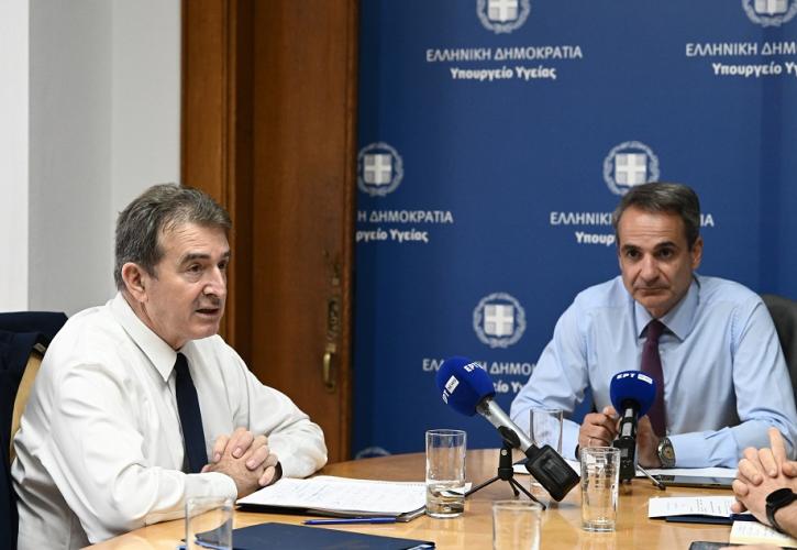 Μητσοτάκης: Ακόμα και σήμερα η ΠΝΠ για τα μικτά πληρώματα στο ΕΚΑΒ