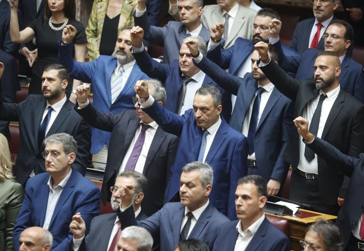 Βουλή: «Πράσινο φως» για την άρση ασυλίας των βουλευτών των «Σπαρτιατών»