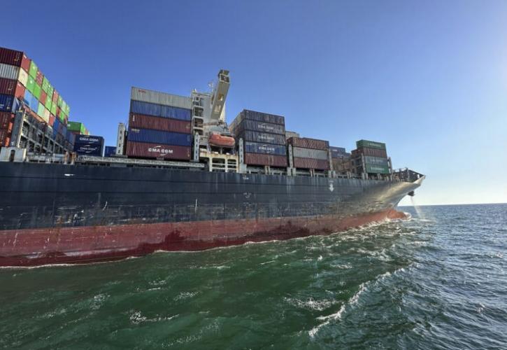 Στον Πειραιά κατευθύνεται πλοίο που «έσπασε» το ρωσικό «εμπάργκο»