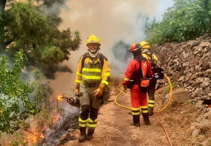 Ισπανία: Τουλάχιστον 800 άνθρωποι απομακρύνθηκαν από τα σπίτια τους λόγω πυρκαγιάς