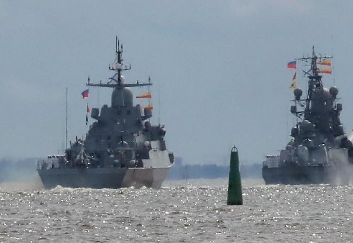 Η Ρωσία διεξάγει ναυτικές ασκήσεις για την απώθηση ξένων πλοίων στην Θάλασσα Μπάρεντς