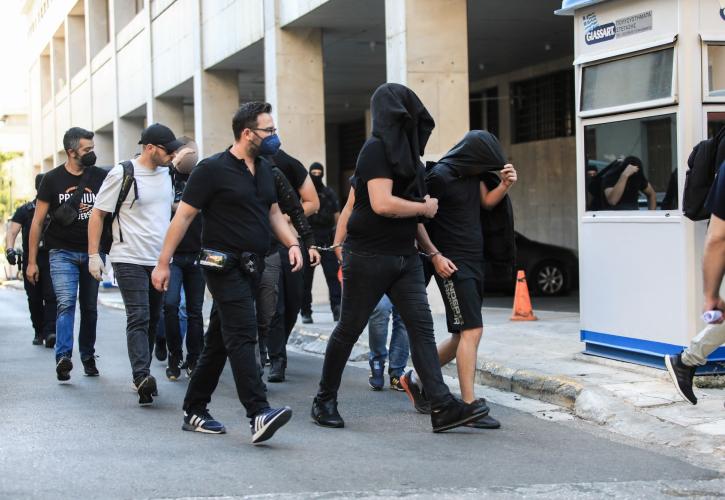Ν. Φιλαδέλφεια: 3 Ανακριτές στην κύρια έρευνα - Ξεκινούν οι απολογίες των 105 κατηγορουμένων
