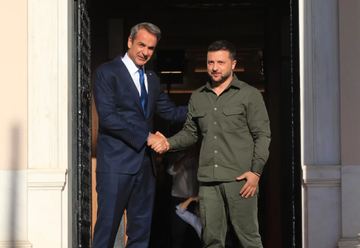 Μητσοτάκης: Καταδικάζουμε τα εγκλήματα κατά της Ουκρανίας - Το «ευχαριστώ» του προέδρου Ζελένσκι
