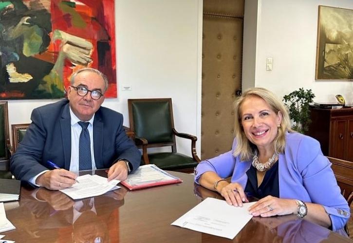 Παπαθανάσης: Επανεκκινεί το Ταμείο Ρευστότητας για τις επιχειρήσεις - Υπεγράφη συμφωνία με την HDB