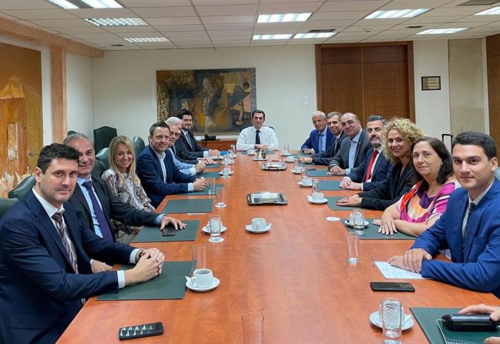 Σκρέκας: Στη μάχη κατά της ακρίβειας πρέπει να είμαστε όλοι μαζί