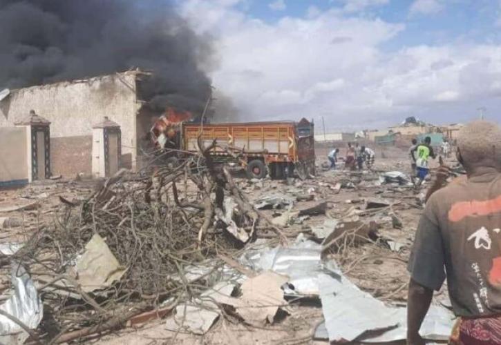 Σομαλία: Στους 10 οι νεκροί από έκρηξη παγιδευμένου φορτηγού