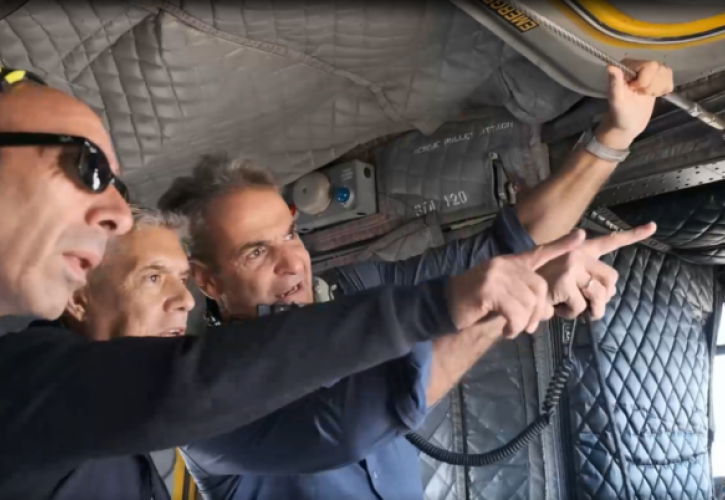 Ο Κυριάκος Μητσοτάκης πέταξε πάνω από τις πληγείσες περιοχές – Βίντεο