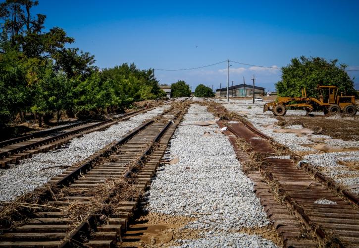 Σε δύο χρόνια η πλήρης αποκατάσταση του σιδηρόδρομου – Οι ζημιές και το προσωρινό μοντέλο χρήσης