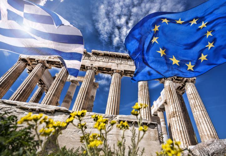 Ευρωβαρόμετρο: Ανήσυχοι για το μέλλον οι Έλληνες - Εμπιστοσύνη στην ΕΕ