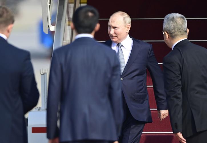 Στην Κίνα ο Πούτιν - Θα έχει συνάντηση με τον Σι Τζινπίνγκ