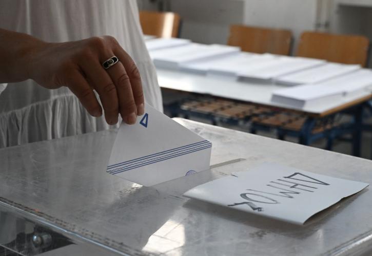 Αυτοδιοικητικές εκλογές: Στο 14,5% η συμμετοχή ως τις 11:30