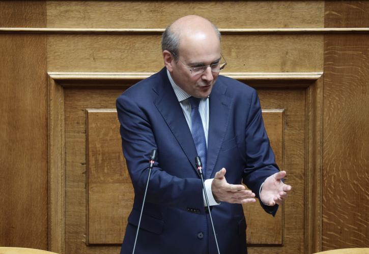 Χατζηδάκης: Δεν συνωμότησε το σύμπαν υπέρ της ελληνικής κυβέρνησης – Υπάρχει σημαντική πρόοδος στην οικονομία