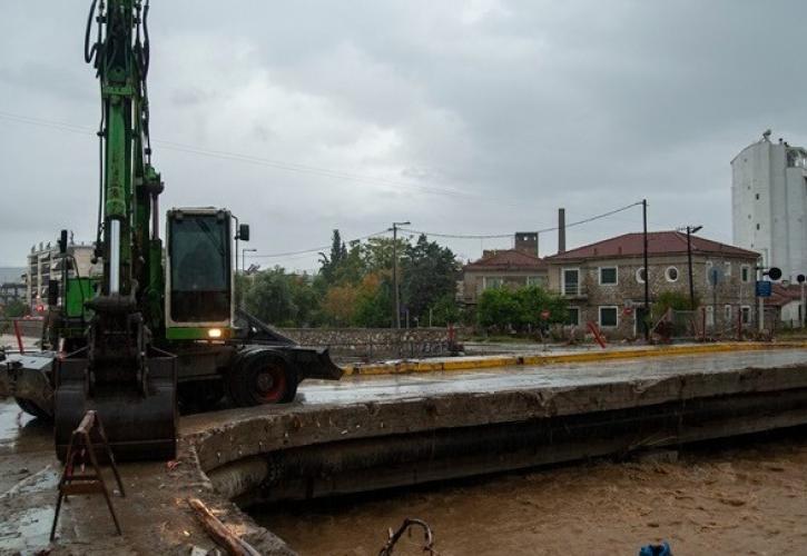 θεομηνία Elias: Παραμένει χωρίς πόσιμο νερό ο Βόλος- Υποχωρούν τα νερά στην Καρδίτσα