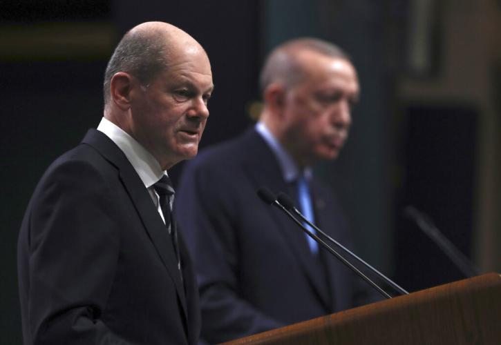 Ερντογάν σε Σολτς: Δεν χρωστάμε στο Ισραήλ-Δεν πήγαμε σε Ολοκαύτωμα