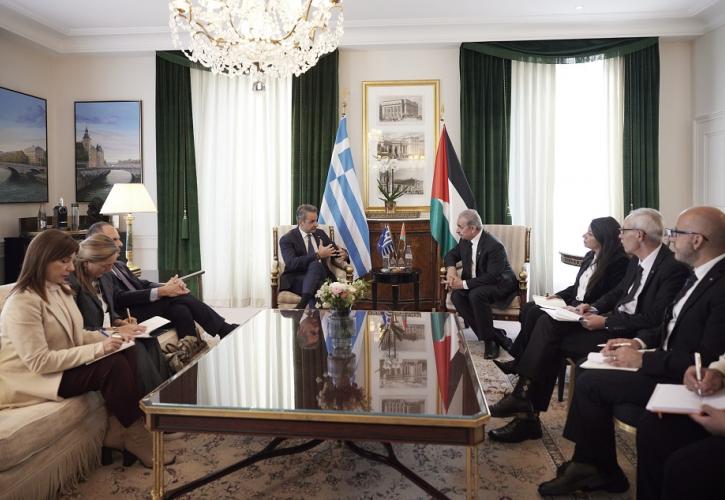 Μητσοτάκης σε Παλαιστίνιο πρωθυπουργό: Αναγκαίες οι ανθρωπιστικές παύσεις για σταθερή ροή ανθρωπιστικής βοήθειας στη Γάζα