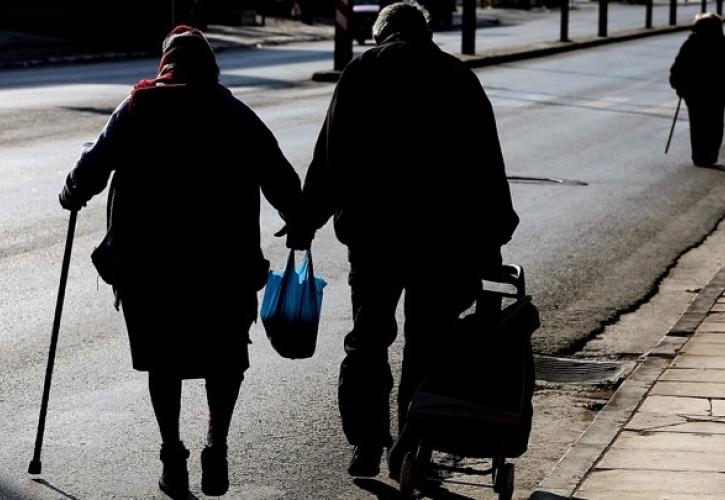 Σε ποια τμήματα της Ελλάδας μειώνεται πιο γρήγορα ο πληθυσμός - Ποιοι νομοί γερνούν