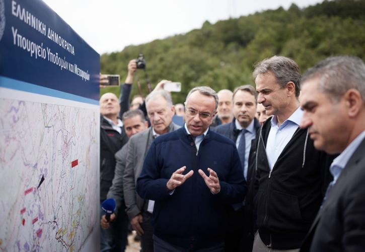 Σταϊκούρας: Ξεκινά η κατασκευή του οδικού άξονα Λαμία – Αντίρριο, που ενώνει το Αιγαίο με το Ιόνιο