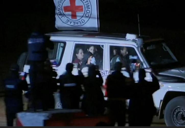 Γάζα: Έφτασαν στο Ισραήλ οι όμηροι - Απελευθερώθηκαν 39 Παλαιστίνιοι κρατούμενοι